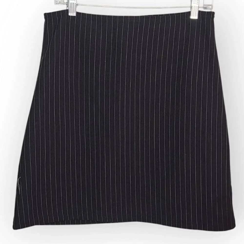 Zoey Beth Junior's Vintage Y2K Pinstripe Stretch Mini Skirt size X Large